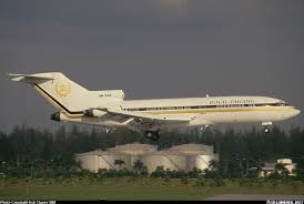 Sultan iskandar (known as mahmood iskandar until 1981) was the third and eldest surviving son of sultan ismail ibni sultan ibrahim by sultanah aminah binti ungku ahmad, and was born on at 11:30 am. Boeing 727 30 Royal Pahang Aviation Photo 0260570 Airliners Net