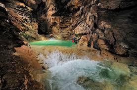 Dengan pengukuran ini, maka gua son doong merupakan gua terbesar di dunia, mengalahkan deer cave di malaysia yang. 5 Gua Tercantik Di Malaysia Ada Yang Jadi Tempat Ibadah Guideku Com