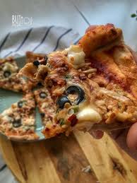 Homemade Cast Iron Skillet Pizza Recipe Cast Iron Skillet Pizza How To Cook Chicken Cooking