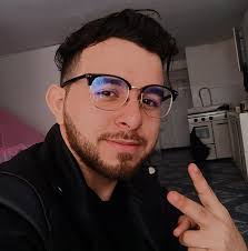 Es mi momento me presento :v...