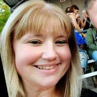 70+ "Danielle Decker" profiles