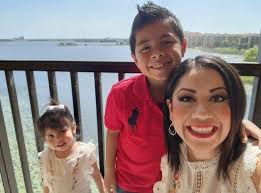 Sandra Ticas-Reyes (@thesandrareyes) • Instagram photos and videos