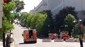This is an active bomb threat investigation. Iy4xqxkm8b0ddm