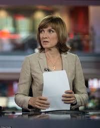 One o'clock news anna ford darren jordon six o'clock news george alagiah sophie raworth ten o'clock news. Photos Show Bbc Newsreaders Before They Go Live Daily Mail Online