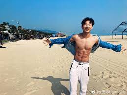 Pin By Tadashi On Henry Lau Henry Lau Kpop Guys Super Junior