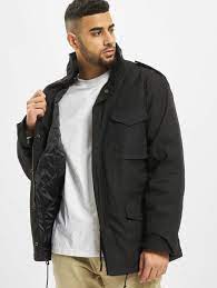 The robustness und the comfortable cut are legendary. Brandit Herren Winterjacke M65 Standard In Schwarz 720114