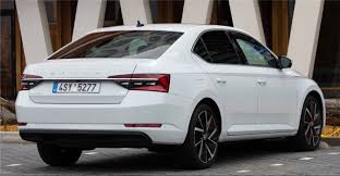 Taking a look at the 2021 skoda superb with hybrid engine and top of the line trim: Skoda Superb Facelift From 32 000 Euros Car Division