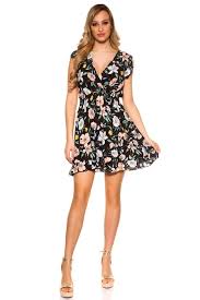 Finden sie ihr neues sommerkleid jetzt bei navabi. Flower Power Blumen Minikleid Schwarz Bunt Geblumt Sommerkleid Kurz