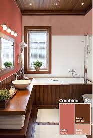Recuerda Que El Tono De Tu Madera Tambien Forma Parte De La Combinacion Que E Colores Para Salas Pequenas Colores De Casas Interiores Cocinas De Casas Pequenas