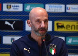 Gianluca vialli made 59 appearances for italy. Gianluca Vialli Van Basten E Il Milan Un Incredibile Storia Di Calciomercato