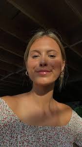 Mia Berman's Instagram, Twitter & Facebook