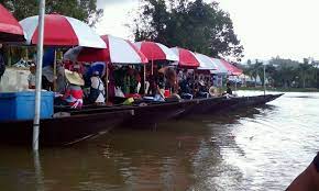 Masjid tengku tengah zaharah, kuala ibai. Perak Pun Ada Floating Market Di Pengkalan Hulu