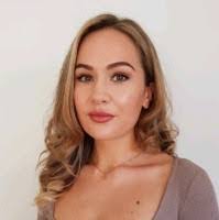 Elizabeth Summerfield's Instagram, Twitter & Facebook