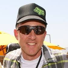 Gary Schoenfeld's Instagram, Twitter & Facebook