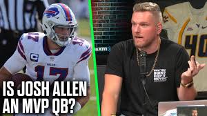 He played one year of junior college football at reedley college before transferring to the university of wyoming, where he led the cowboys to a mountain west conference division title and two bowl games. Apologizing To Bills Quarterback Josh Allen Has Just Been Simplified