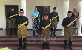 Perak vs terengganu 2018 reaction. Tujuh Adun Angkat Sumpah Sebagai Exco Perak Air Times News Network