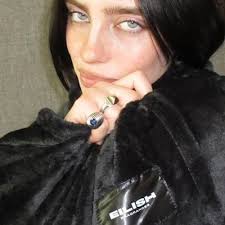 Claudia Carrillo 🌻 (@Claudia__Yvette)