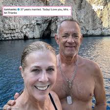 Happy 37th wedding anniversary to Tom Hanks & Rita Wilson ❤️❤️