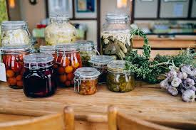 Meatballs (köttbullar) served with potatoes or mashed potatoes (potatismos), cream sauce, and lingonberries. Making A Difference One Plate At A Time Visit Sweden Makes It Easier For Travellers To Eat Well And Do Good At The Same Time Visit Sweden Uk