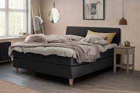 We got our first jensen bed 11 years ago and it was a revolutionary experience. Jensen Betten Boxspringbetten Polsterbetten Von Jensen Im Mobelmarkt Dogern Der Wohnwelt Rheinfelden Und Der Natura Wohnfabrik