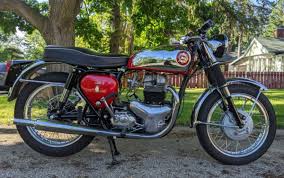 1955 bsa goldstar 350 one of only 55 made simply stunning is what you would say when you see the bike. In Canada 1963 Bsa Rocket Gold Star Bike Urious