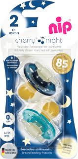 Schnuller erhöhen das risiko von infekten mit folgen wie erbrechen, fieber, durchfall und koliken. Nip Schnuller Cherry Night Latex Gr 2 Ab 6 Monate 2 St Dauerhaft Gunstig Online Kaufen Dm De