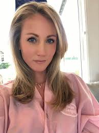 Nothing like a fresh cut and color to brighten up my face and my Saturday.  Salon Margrit and Spa did it again. Thanks Linda!