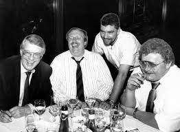 Man muss die volkswirtschaftliche bedeutung des fußballs sehen. Bayer 04 Leverkusen Ø¯Ø± ØªÙˆÛŒÛŒØªØ± Jung Geblieben Der Kicker Wird 100 Jahre Alt Alles Gute Und Auf Die Nachsten 100 Kicker Lev Happybirthday Kicker Treff Wm 1990 Gunter Kaebe