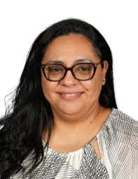 Angela Stingley's Instagram, Twitter & Facebook