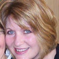 Lori Denney's Instagram, Twitter & Facebook