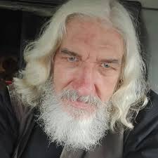 Hi Sweetie, You always look so fine and happy.❤️gotta love it!