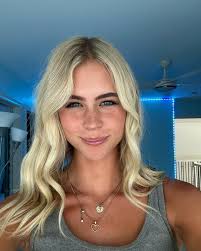 Riley Cahill's Instagram, Twitter & Facebook