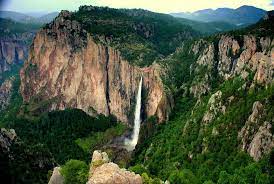 Cascada De Basaseachi Chihuahua Mexico Natural Landmarks Waterfall Places Ive Been