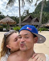 My soul comes alive in your embrace." .. .. #philippines🇵🇭 #palawan  #elnidopalawan #coronpalawan #philippinestravel #elnidogram