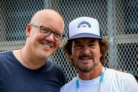 He spent most of his childhood under the. Eddie Vedder Besucht Walmer Township Masifunde