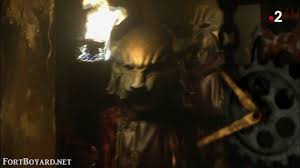 Fort boyard is een groot fort voor de franse westkust en is bekend van het gelijknamige televisieprogramma. Fort Boyard 2018 Introduction Du Conseil Video Dailymotion