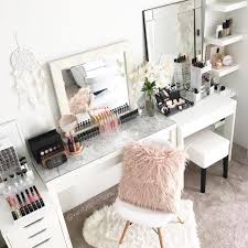 Vanitygoals With This Marble Top Vanity By Vanitycollections Yes Please Houseoflashes Lashes Lash Stylish Bedroom Marble Bedroom Beauty Room Vanity
