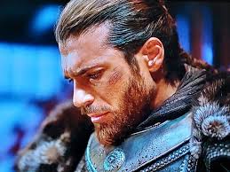 danielaavantag6 Un leader nato, imponente non solo nel fisico,impossibile  non esserne attratti 💥💥 #CanYaman #ElTurco