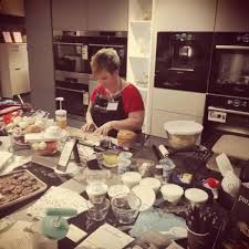 Die Ersten Platzchen Sind Schon Fertig Reddy Kuchen Regensburg