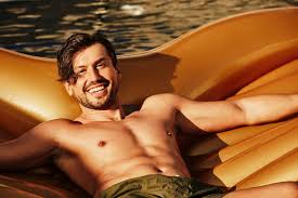 April 2021, 14:50 uhr•ulm von annkathrin allgöwer. Prince Charming Auf Tvnow Die 1 Bilder Von Nicolas Puschmann