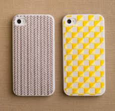 100均diy クロスステッチで スマホケース を作ろう キナリノ スマホカバー 手作り クロスステッチ 図案 プチポワン