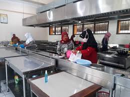 Maybe you would like to learn more about one of these? Prihatin Atas Dampak Corona Smkn 6 Semarang Ajari Warga Terdampak Membuat Kue Lebaran Jateng Pos