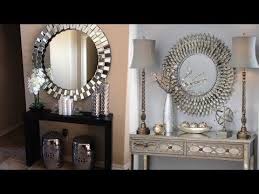 Has Tu Propio Centro De Mesa Navideno Super Facil Youtube Decoracion Debajo De Escaleras Decoracion De Salas Pequenas Decoracion De Interiores