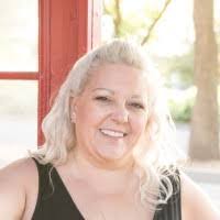 Mayra Wallace's Instagram, Twitter & Facebook