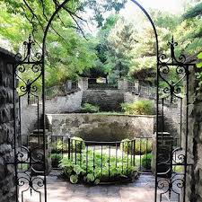 The hotel offers rooms with free wifi access. Highland Park Rochester Ny Sunken Garden Park In New York New York Travel