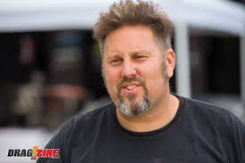 Dean Karns's Instagram, Twitter & Facebook