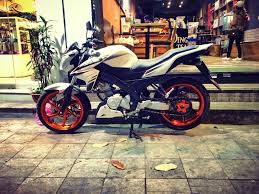 Halo mas dab selamat malam… memodifikasi striping mungkin sudah banyak motoblast buat bahkan untuk new vixion dan untuk all new vixion jika kemarin sudah saya buatkan modifikasi. Modifikasi New Vixion Streetfighter 14 Motorblitz