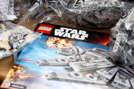 Lego review español ( revisiones lego en español ) video review del halcón milenario de lego star wars #7965 ¿quieres saber que estoy haciendo? Lego Star Wars Millennium Falcon Review Chewie Estamos En Cas