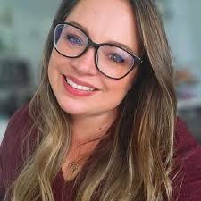 Lisa Schembri's Instagram, Twitter & Facebook