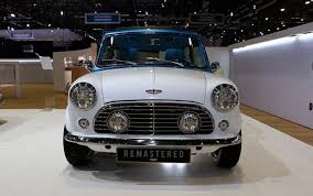 1台1500万円 クラシックミニを根本からレストア カスタムした ミニ リマスタード ジュネーブに一挙三台が降臨